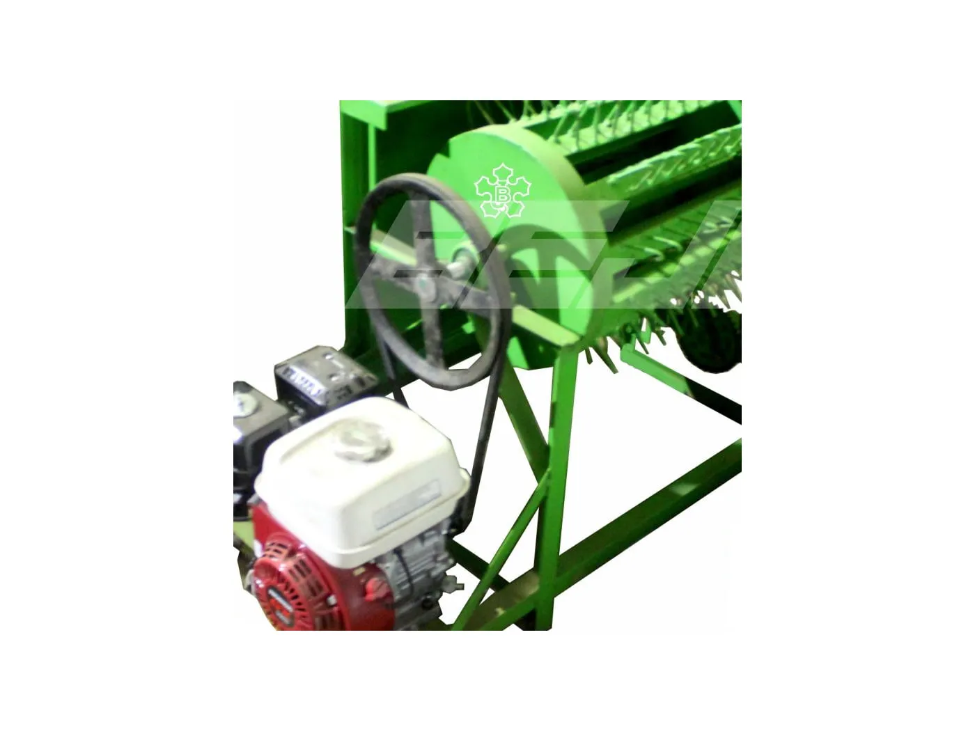Pedal thresher BEJE, perontok padi bertenaga kaki dengan drum bergigi kawat
